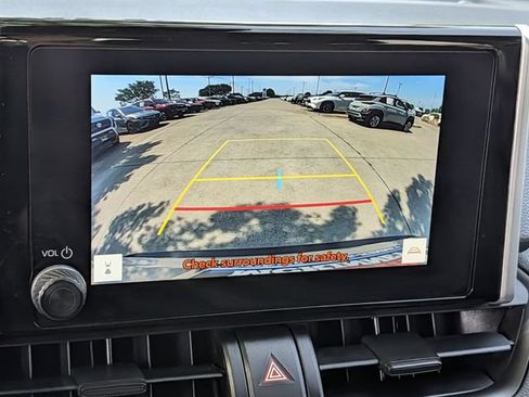 Used 2024 Toyota RAV4 XLE FWD image 17