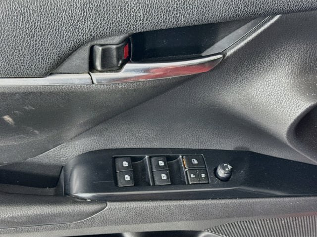 Certified 2020 Toyota Camry SE w/ Blackout Package FWD image 19