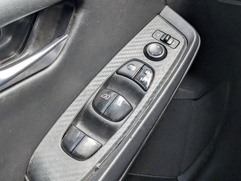 Used 2021 Nissan Sentra SV image 12