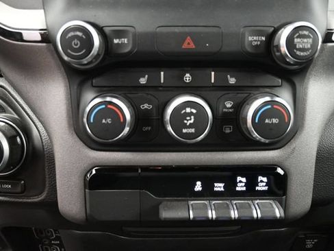 Used 2023 RAM 1500 Big Horn AWD/4WD image 27