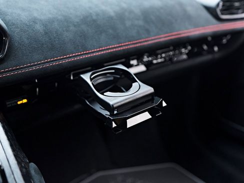 Used 2018 Lamborghini Huracan Performante image 92