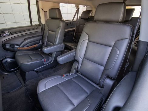 Used 2017 Chevrolet Suburban Premier image 19