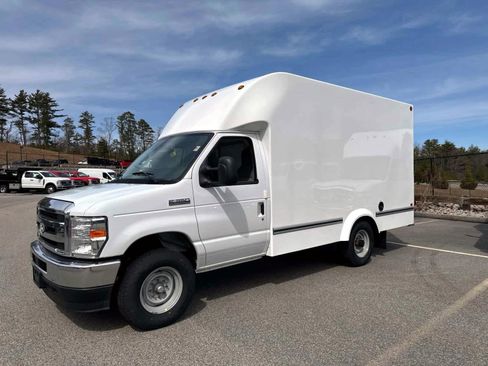 New 2027 Ford E-350 and Econoline 350 Super Duty w/ Power Equipment Group RWD image 1
