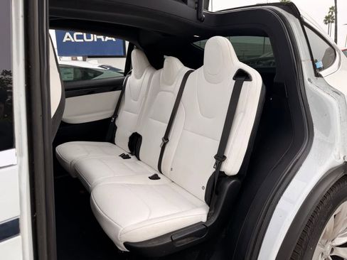 Used 2018 Tesla Model X 100D image 10