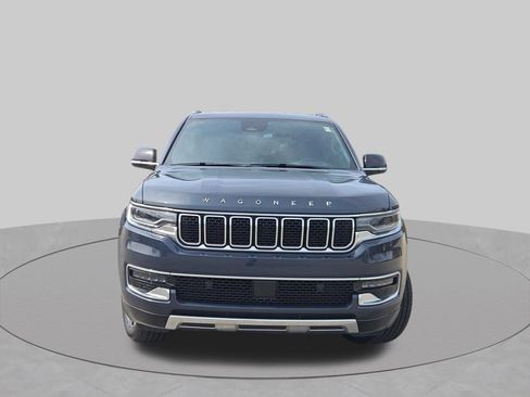 Used 2024 Jeep Wagoneer Series III AWD/4WD image 4