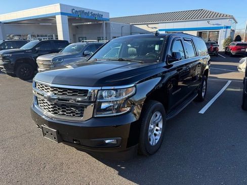 Used 2020 Chevrolet Suburban LT image 3