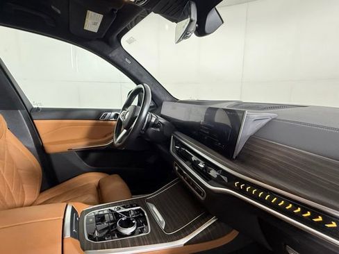 Used 2023 BMW X7 xDrive40i w/ Executive Package AWD/4WD image 32