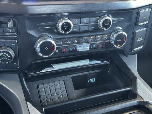 Used 2023 Ford F250 Lariat w/ Lariat Ultimate Package AWD/4WD image 19