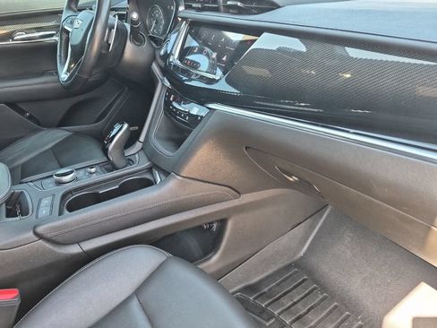 Used 2023 Cadillac XT6 Sport w/ Technology Package AWD/4WD image 16