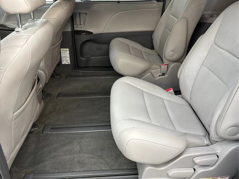 Used 2015 Toyota Sienna XLE w/ XLE Navigation Package AWD/4WD image 14