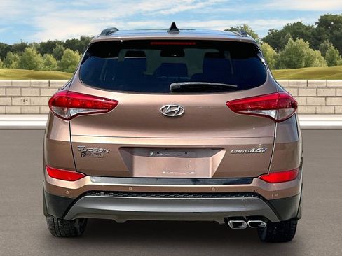 Used 2016 Hyundai Tucson Limited w/ Option Group 03 FWD image 4