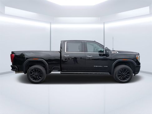 Used 2023 GMC Sierra 2500 Denali w/ Denali Black Diamond Edition image 2