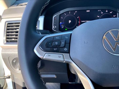 Used 2022 Volkswagen Atlas SE FWD image 24