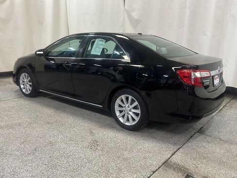 Used 2014 Toyota Camry XLE FWD image 3