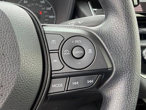 Used 2025 Toyota Corolla LE w/ LE Premium Package FWD image 23