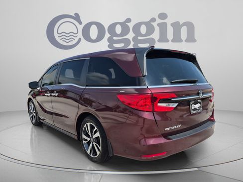 Certified 2021 Honda Odyssey Touring image 4
