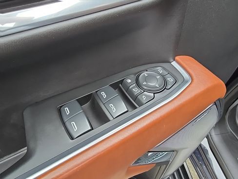 Used 2024 GMC Sierra 3500 Denali Ultimate image 28