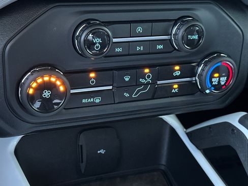 Used 2023 Ford Bronco 2-Door AWD/4WD image 20