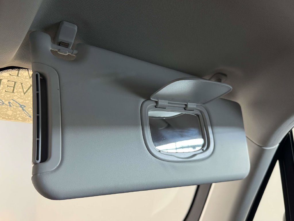 Used 2023 Jeep Renegade Latitude AWD/4WD image 33