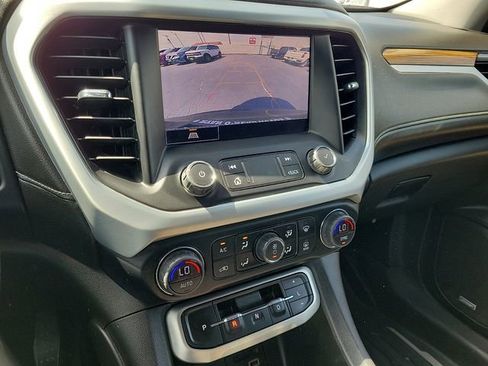 Used 2022 GMC Acadia SLE w/ Driver Convenience Package FWD image 16