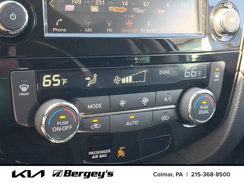 Used 2020 Nissan Rogue SL AWD/4WD image 17
