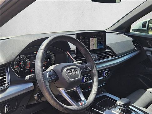 Certified 2025 Audi Q5 2.0T Premium Plus w/ Premium Plus Package AWD/4WD image 13