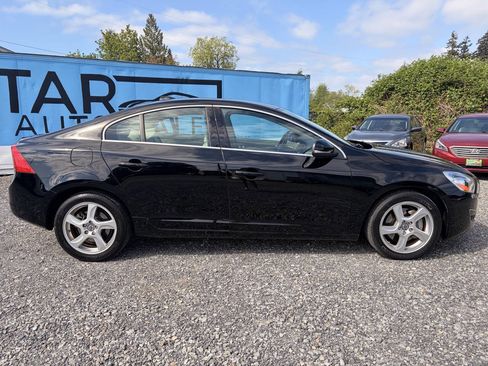 Used 2012 Volvo S60 T5 FWD image 2