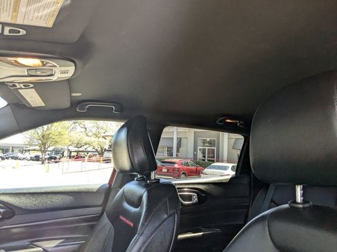 Used 2025 Jeep Compass Trailhawk image 14