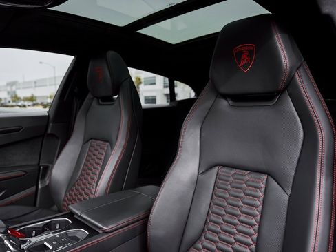 Used 2021 Lamborghini Urus image 47