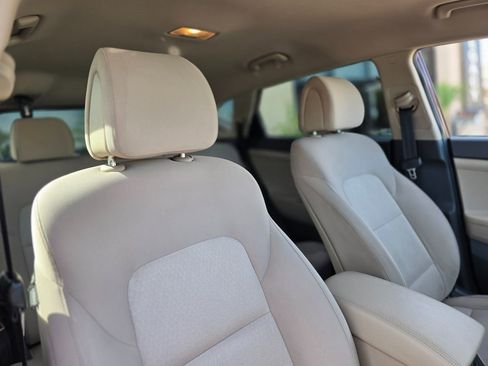 Used 2016 Hyundai Tucson Sport image 17