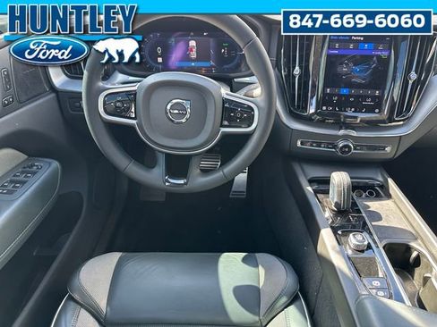 Used 2022 Volvo XC60 T8 R-Design w/ Advanced Package image 17