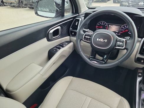 Used 2023 Kia Sorento S FWD image 14