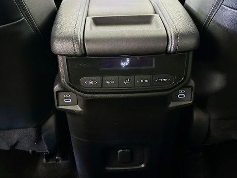 Used 2025 Toyota Grand Highlander XLE image 26
