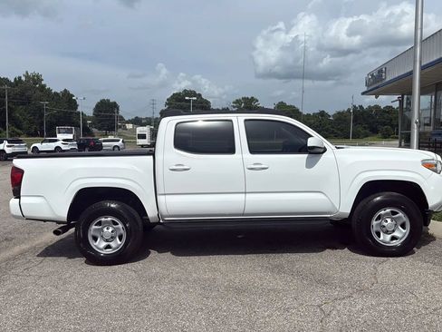 Used 2023 Toyota Tacoma SR AWD/4WD image 6