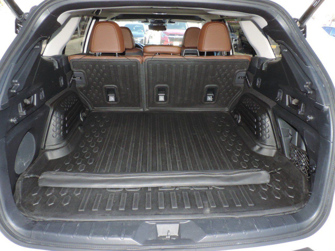 Used 2025 Subaru Outback Touring AWD/4WD image 17