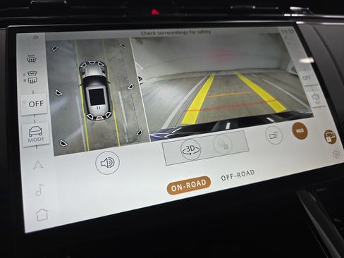 Used 2024 Land Rover Range Rover Sport image 24