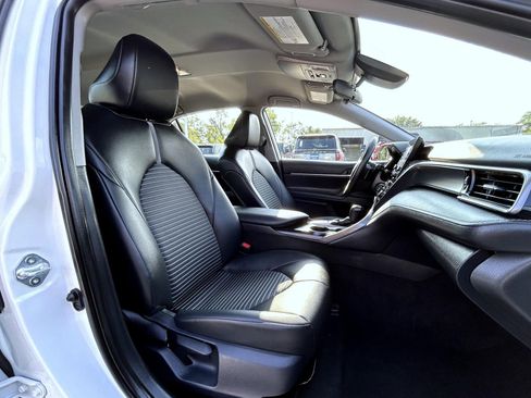 Used 2024 Toyota Camry SE image 15