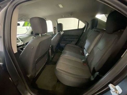 Used 2017 Chevrolet Equinox LT FWD image 32