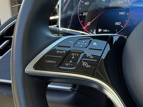 Used 2025 Mercedes-Benz E 350 4MATIC Sedan image 34