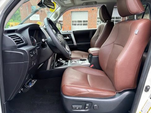 Used 2022 Toyota 4Runner Limited AWD/4WD image 15