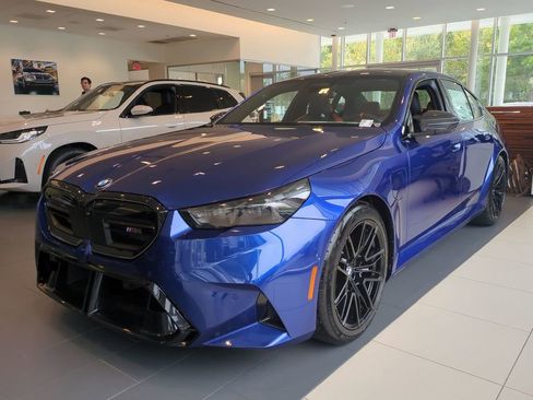 New 2026 BMW M5 w/ Carbon Package image 1