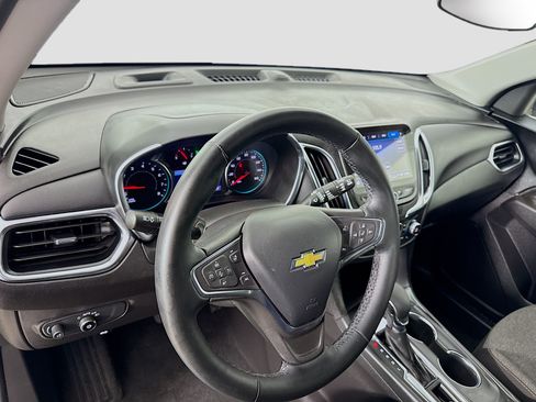 Used 2024 Chevrolet Equinox LT FWD image 11