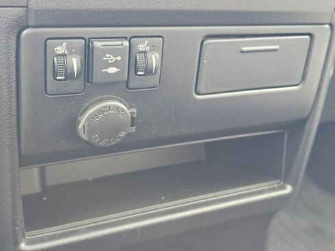 Used 2020 Toyota Sienna Limited FWD image 40