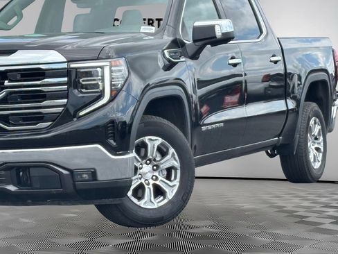 Used 2025 GMC Sierra 1500 SLT RWD image 3