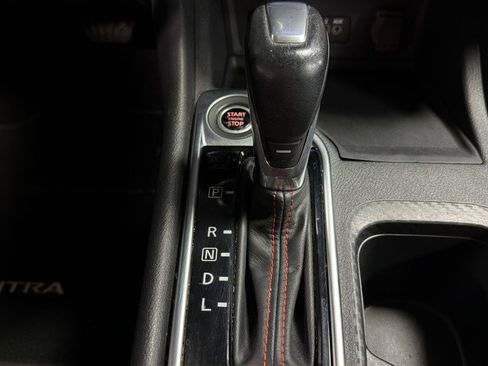 Used 2025 Nissan Sentra SR FWD image 39