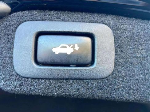 Used 2014 Lexus LS 460 AWD image 33