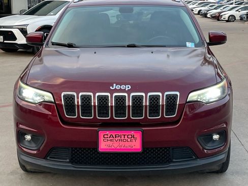 Used 2019 Jeep Cherokee Latitude Plus w/ Comfort/Convenience Group image 6