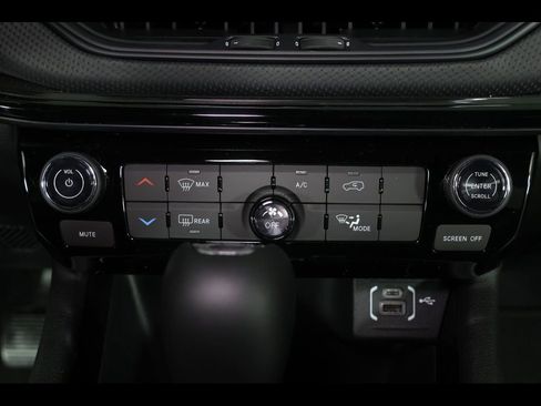 New 2026 Jeep Compass Latitude image 14