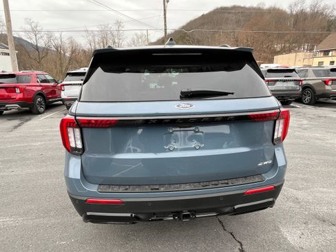New 2026 Ford Explorer ST-Line w/ ST-Line Street Pack image 5