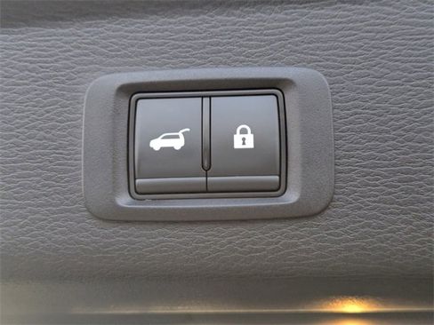 Used 2024 Mitsubishi Outlander FWD image 14